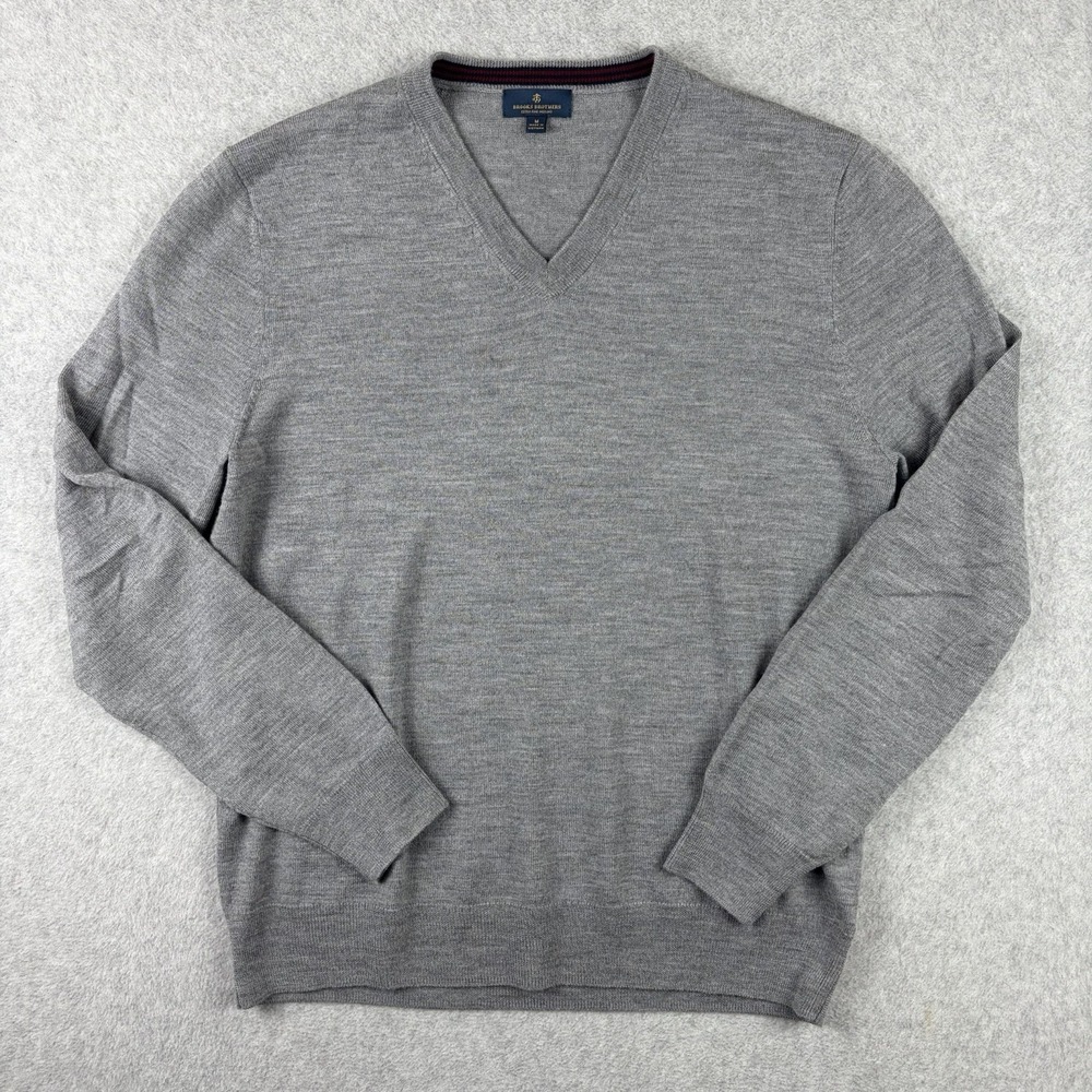 Brooks Brother Sweater Mens Medium Gray Extra Fine Merino Wool V Neck Pullover - Picture 2 of 7